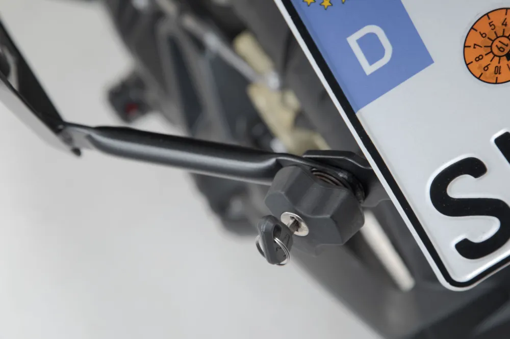 SW-Motech Ochrana proti krádeži pro nosič PRO - funkce QUICK-LOCK. 2 odpovídající zámky, 2 klíče. - SW-Motech Ochrana proti krádeži pro nosič PRO - funkce QUICK-LOCK. 2 odpovídající zámky, 2 klíče. ► koupit online na FC-Moto Expresní Doručení