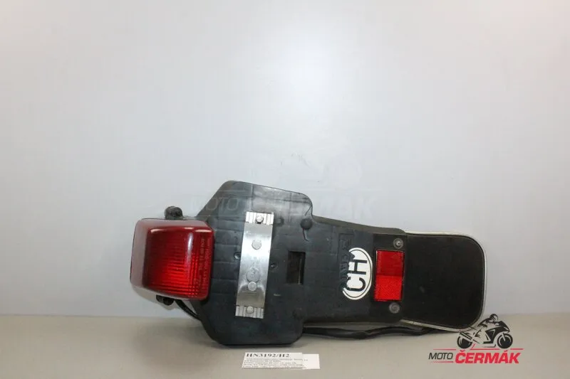 33700-MN9-712 zadní světlo z. část blatníku Honda NX 650 Dominator 88-95 RD02 Akční Cena